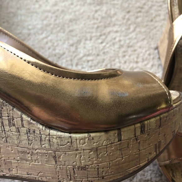 Bronze wedge sandals in Size 8.5 - Picture 3 of 8